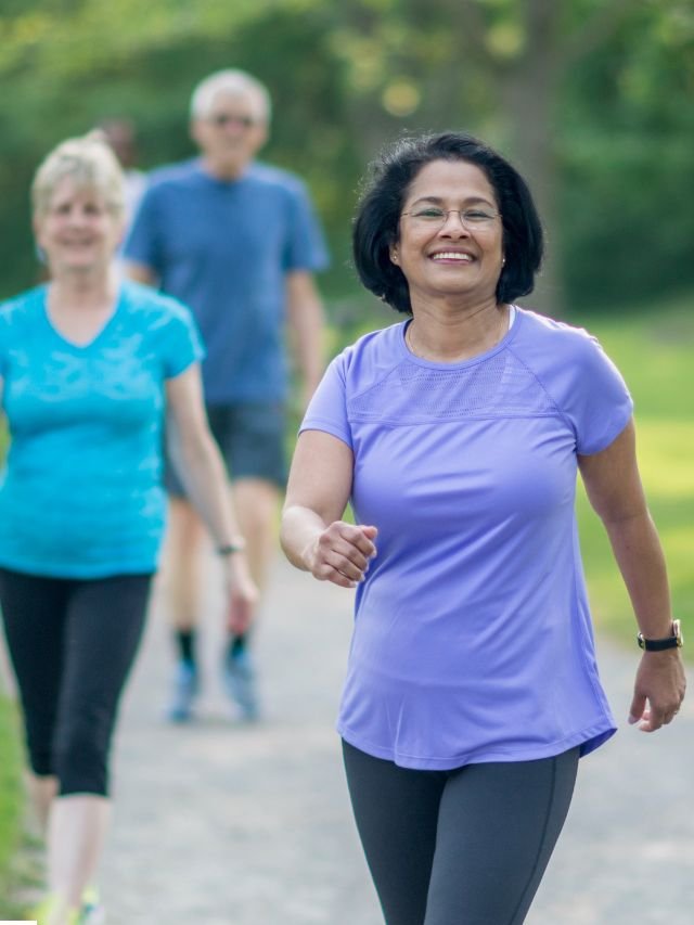 Read more about the article 8 Benefits of Walking for 30 Minutes Daily